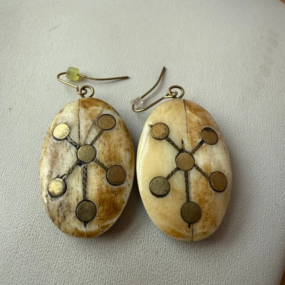 LARGE OVAL FAUX BONE GOLD TONE ACCENTS STATEMENT EARRINGS